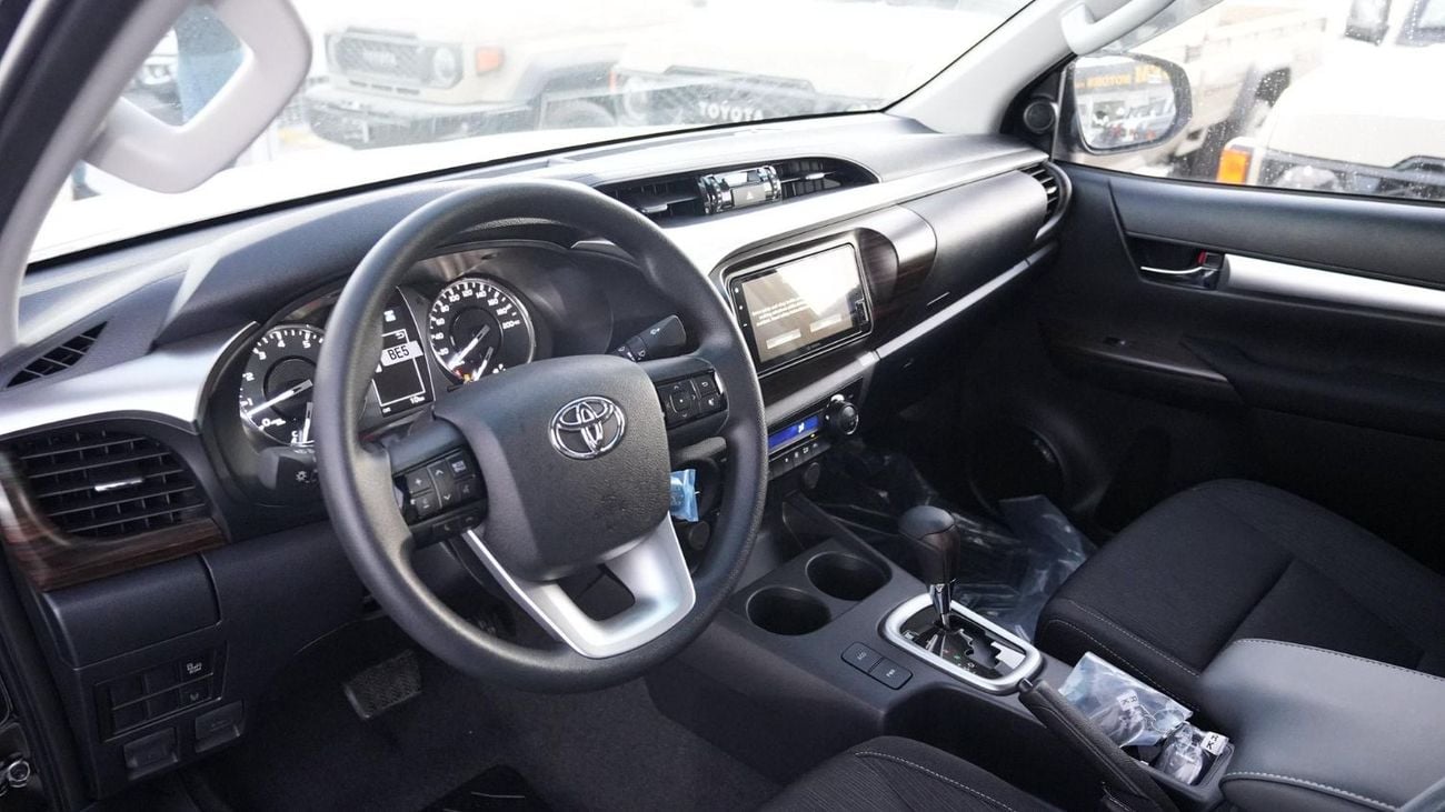 تويوتا هيلوكس GLX 2.7L Double Cab Utility 4WD A/T