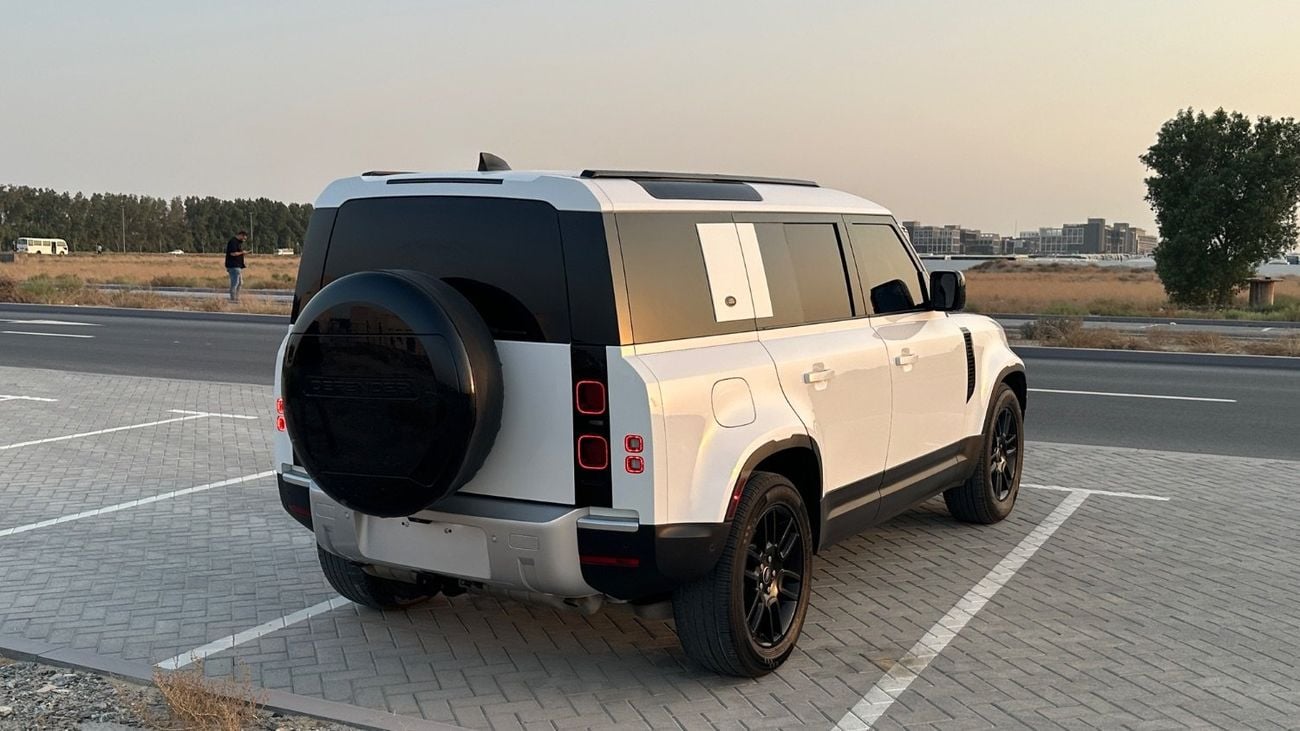 Land Rover Defender 110 S P300