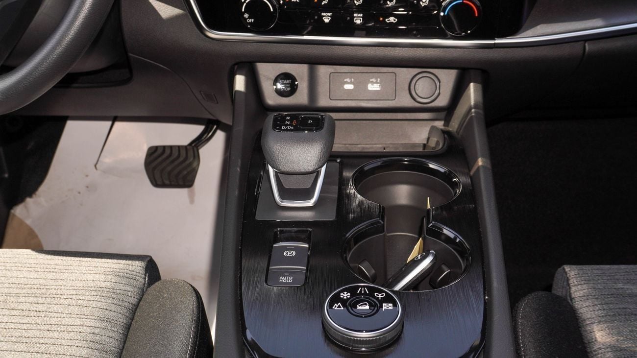 Nissan XTrail S 2.5L (169 HP) FWD (7 Seater)