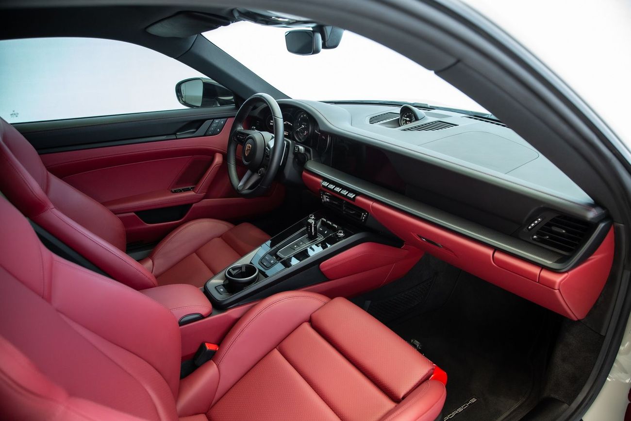 Porsche 911 Carrera GTS 3.0L (450 HP) Coupe