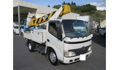 Hino Dutro XZU304X