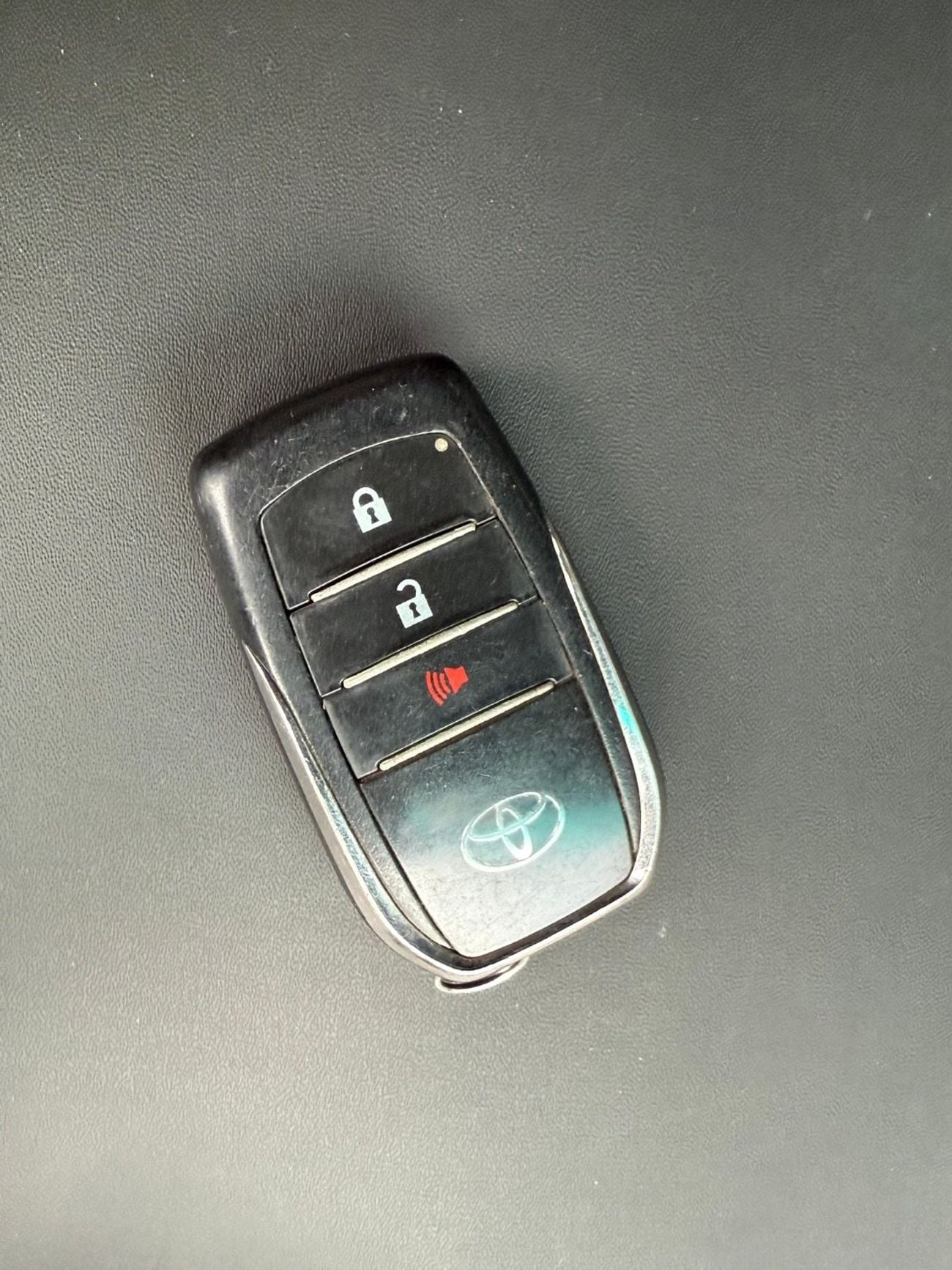 Toyota Hilux SR5 with full option 4x4