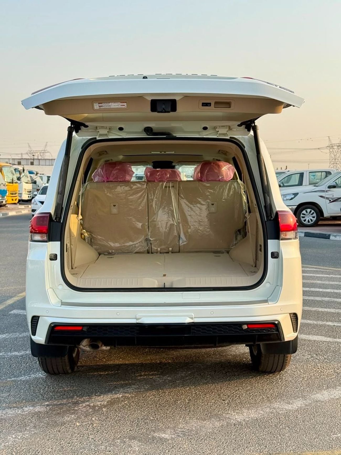 Toyota Land Cruiser 4.0L FULL GXR WITH RADAR