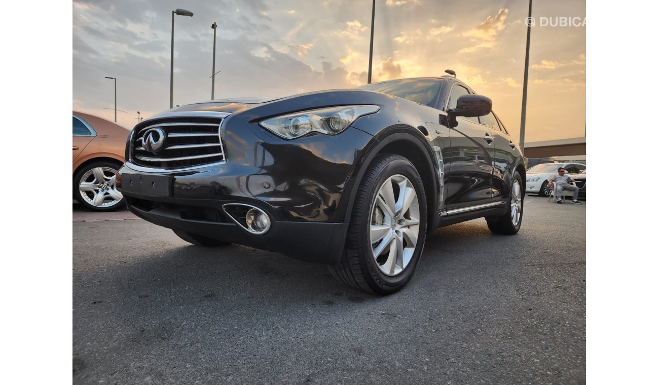 Infiniti FX35 Infiniti FX 35_Gcc_2012_Excellent_Condition _Full option