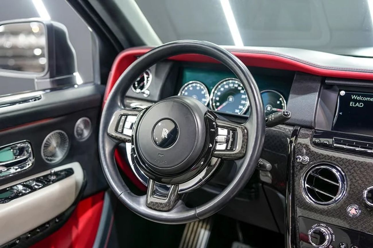 رولز رويس كولينان Black Badge, Rear Executive Seats w/ Entertainment, Bespoke Audio, Dealer Warr + Ser!!