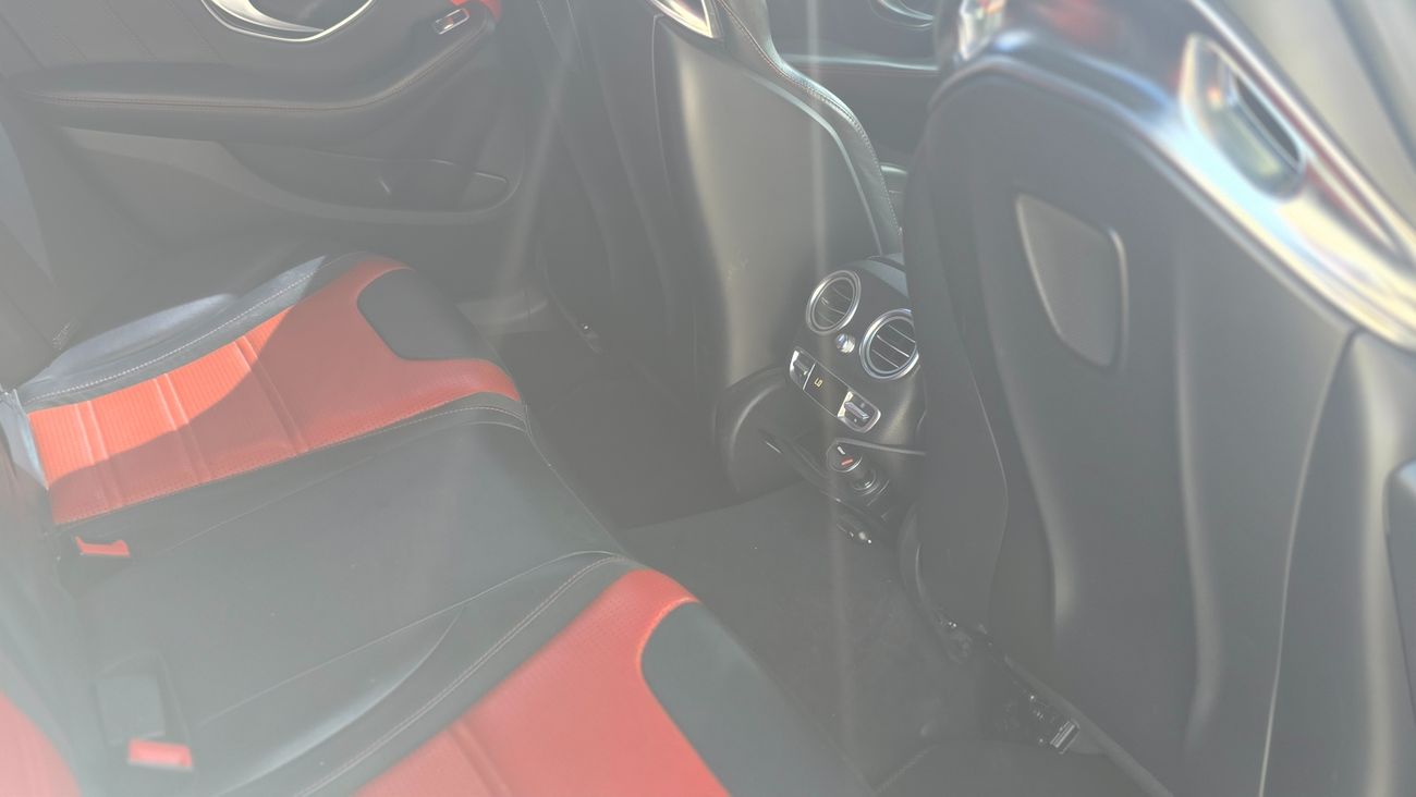 Mercedes-Benz C 63S AMG Std 4.0L Sedan