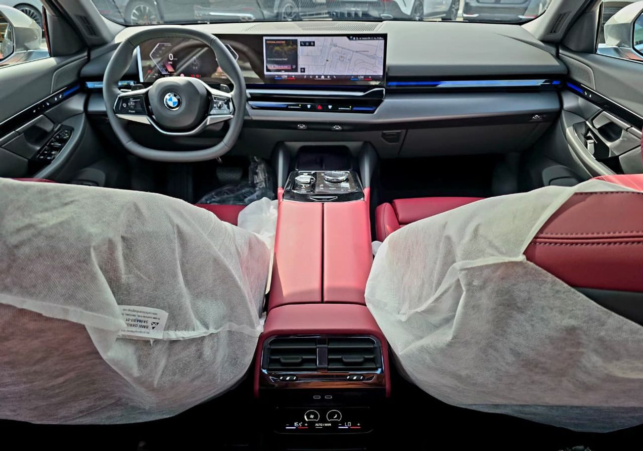 بي أم دبليو 520i Under Warranty and Service 2026 GCC