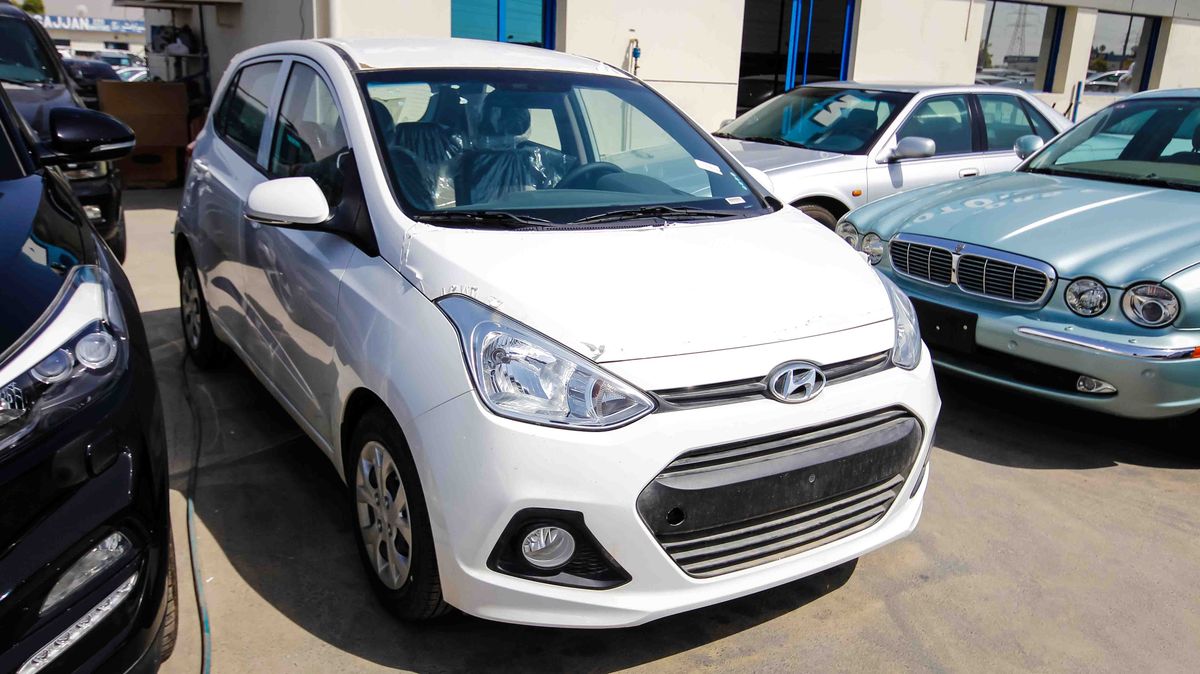 Hyundai i10 for sale: AED 29,500. White, 2017