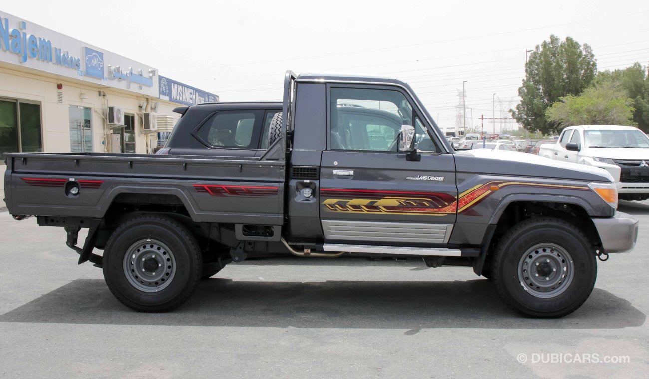 Toyota Land Cruiser Pick Up LX V6