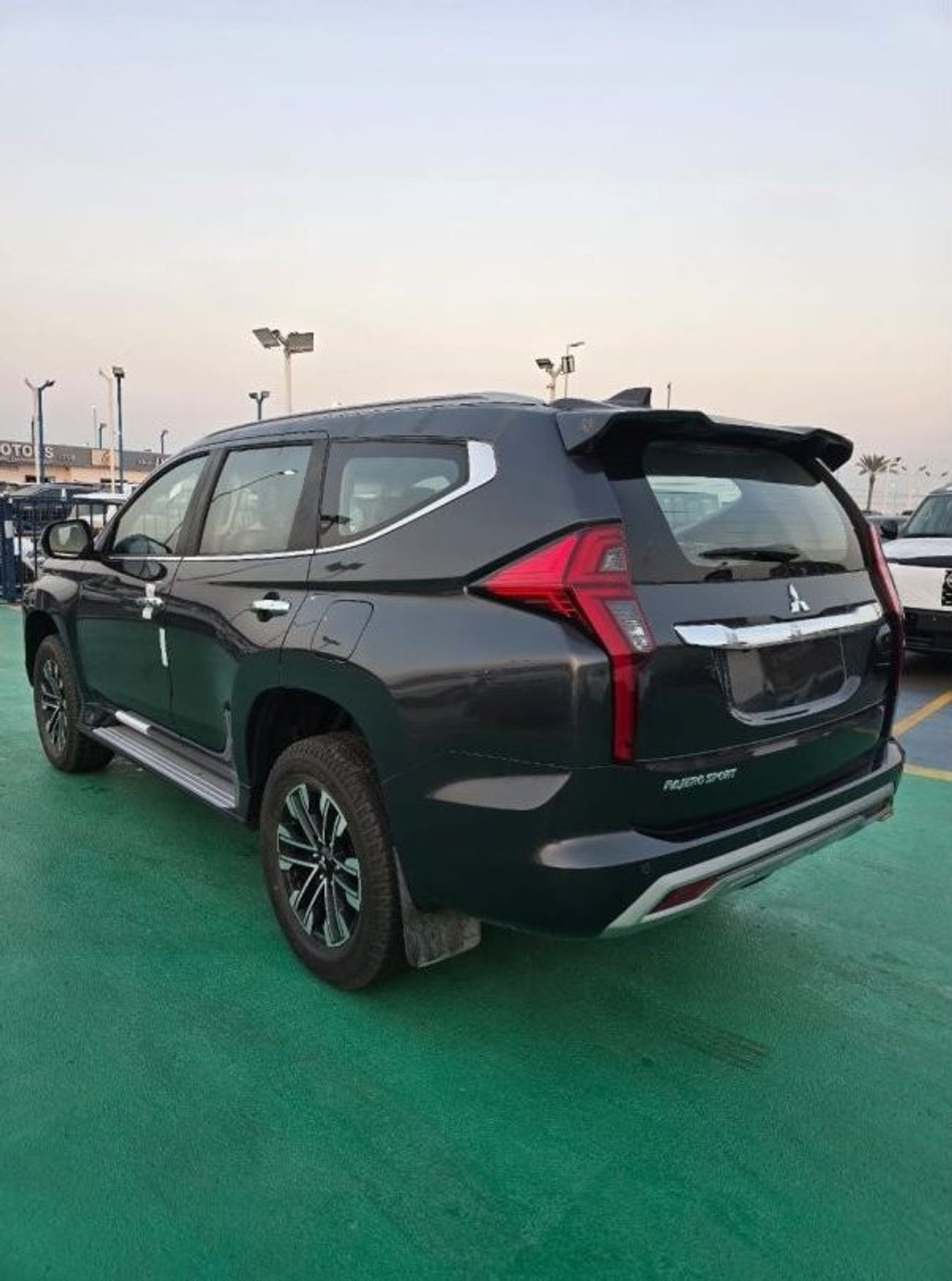 Mitsubishi Pajero Sport 3.0L PETROL 2023 GCC