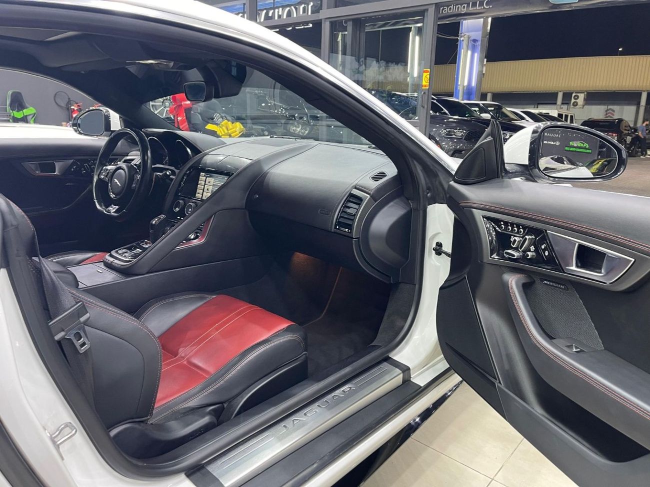 Jaguar F Type R 5.0L (550 HP) Coupe RWD