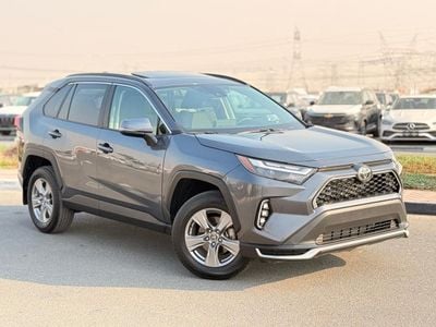 تويوتا راف ٤ XLE 2.5 L | Sunroof, push start 2024 model