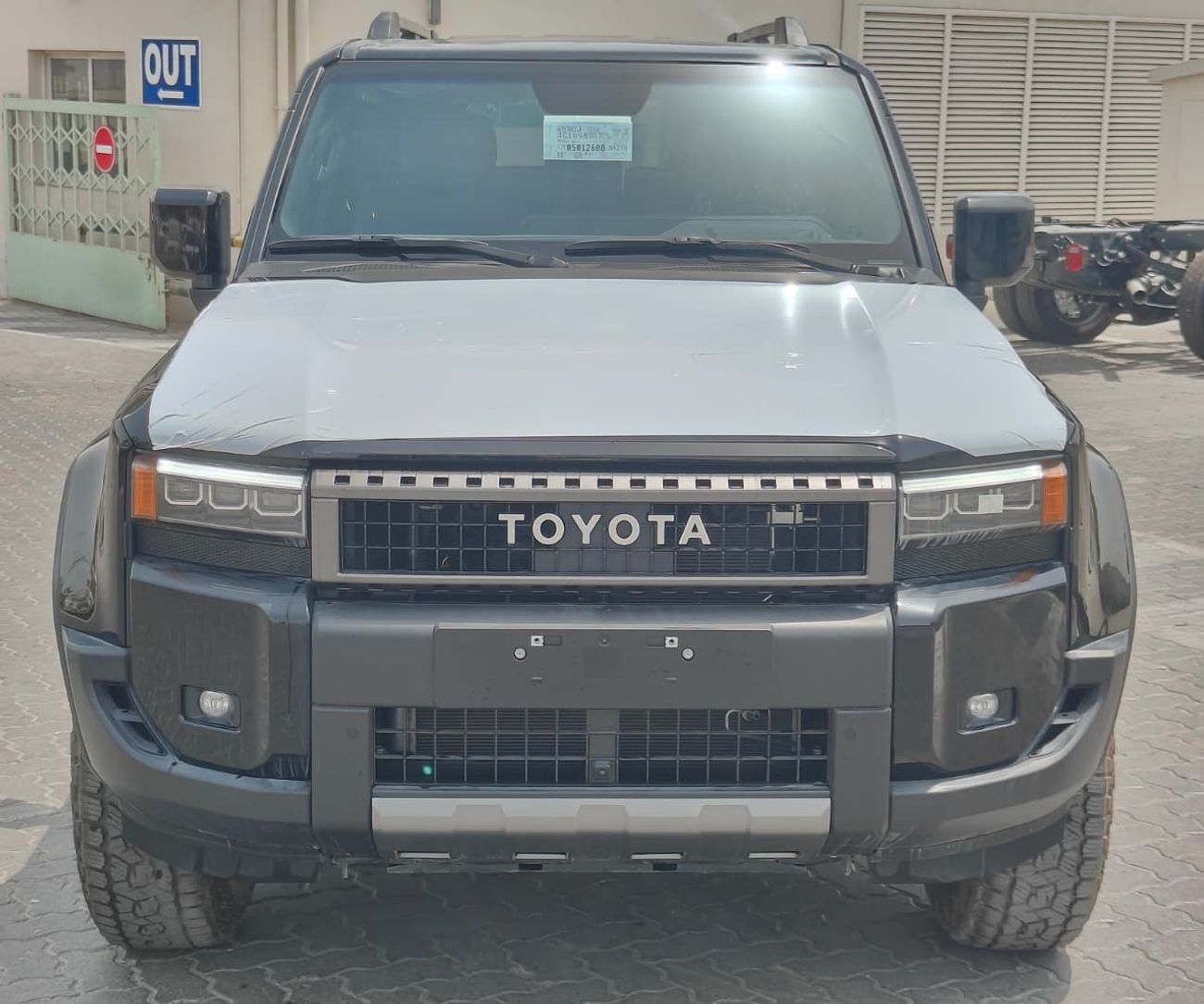 Toyota Prado 2025 Toyota Prado Adventure with Sunroof J250 7-Seater 2.8L Turbo Diesel A/T 4WD Only For Africa