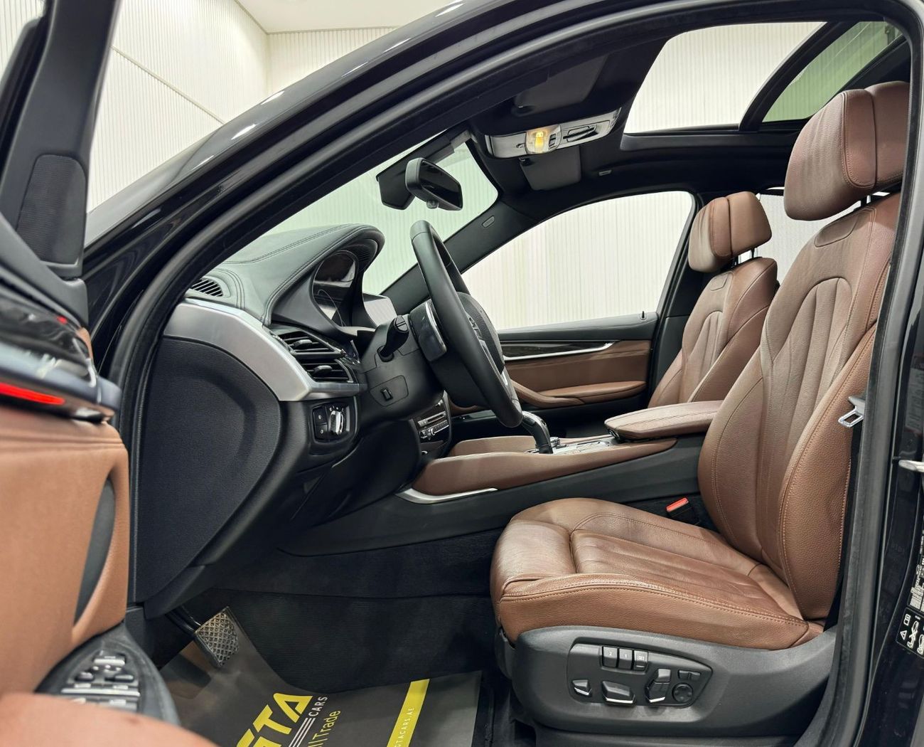 BMW X6 35i Exclusive 3.0L 2016 BMW X6 xDrive35i, Service History, Low Kms, Excellent Condition, GCC