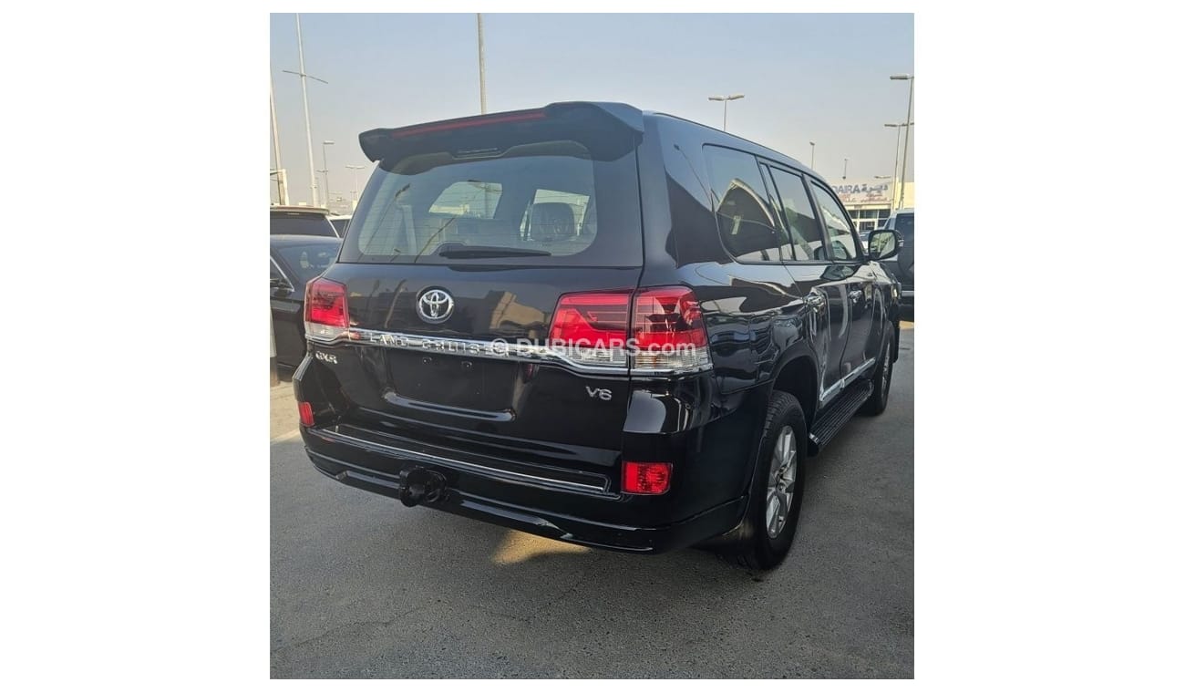 تويوتا لاند كروزر GXR