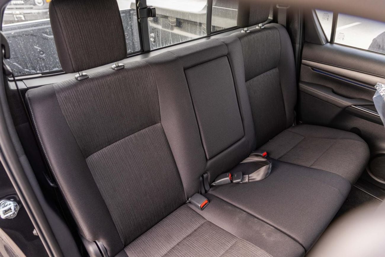 Toyota Hilux 2026 TOYOTA HILUX ADVENTURE V6 4.0L Double Cabin Petrol Automatic Black / Black