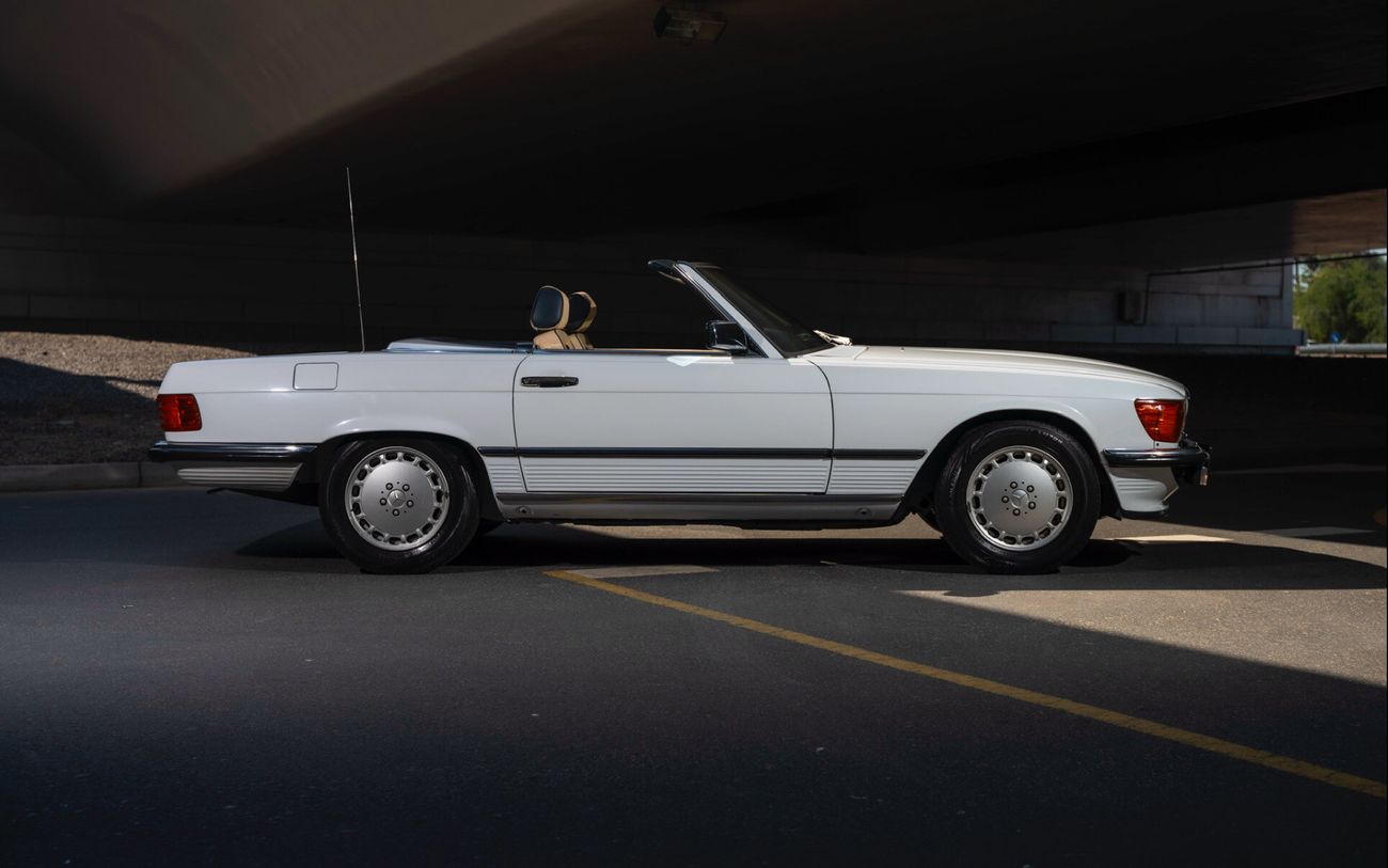 Mercedes-Benz SL 560 1987 limited Mercedes Mercedes-Benz SL560