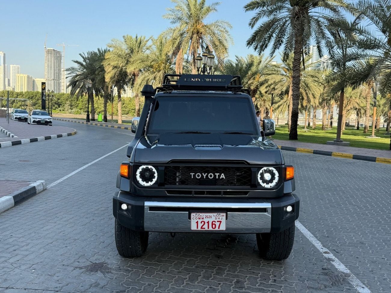 تويوتا لاند كروزر V8 GXL with Upgraded Shape