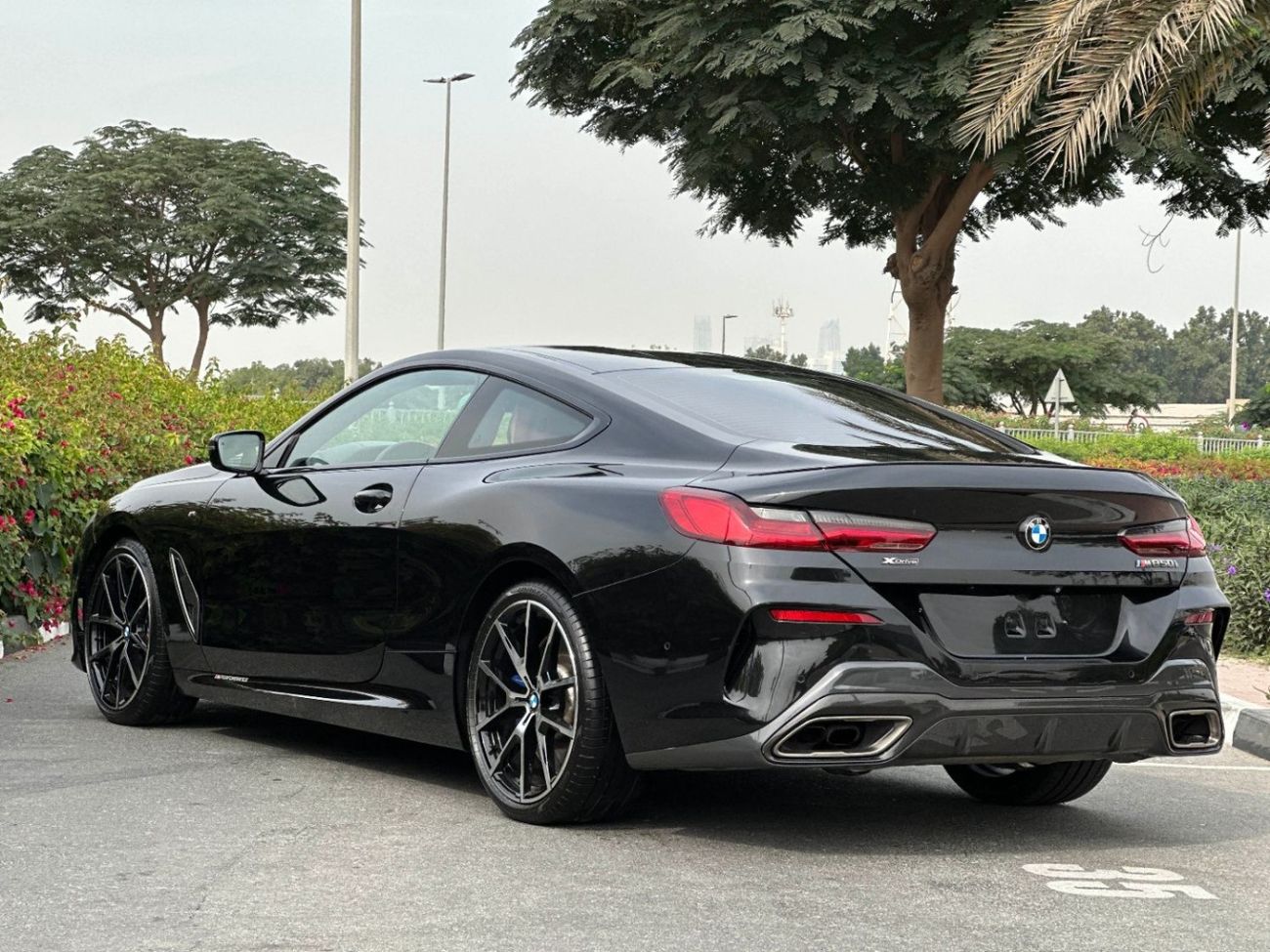 Used Carbon Edition 4.4L BMW M850i Performance V8 525HP | GCC | 2019 ...