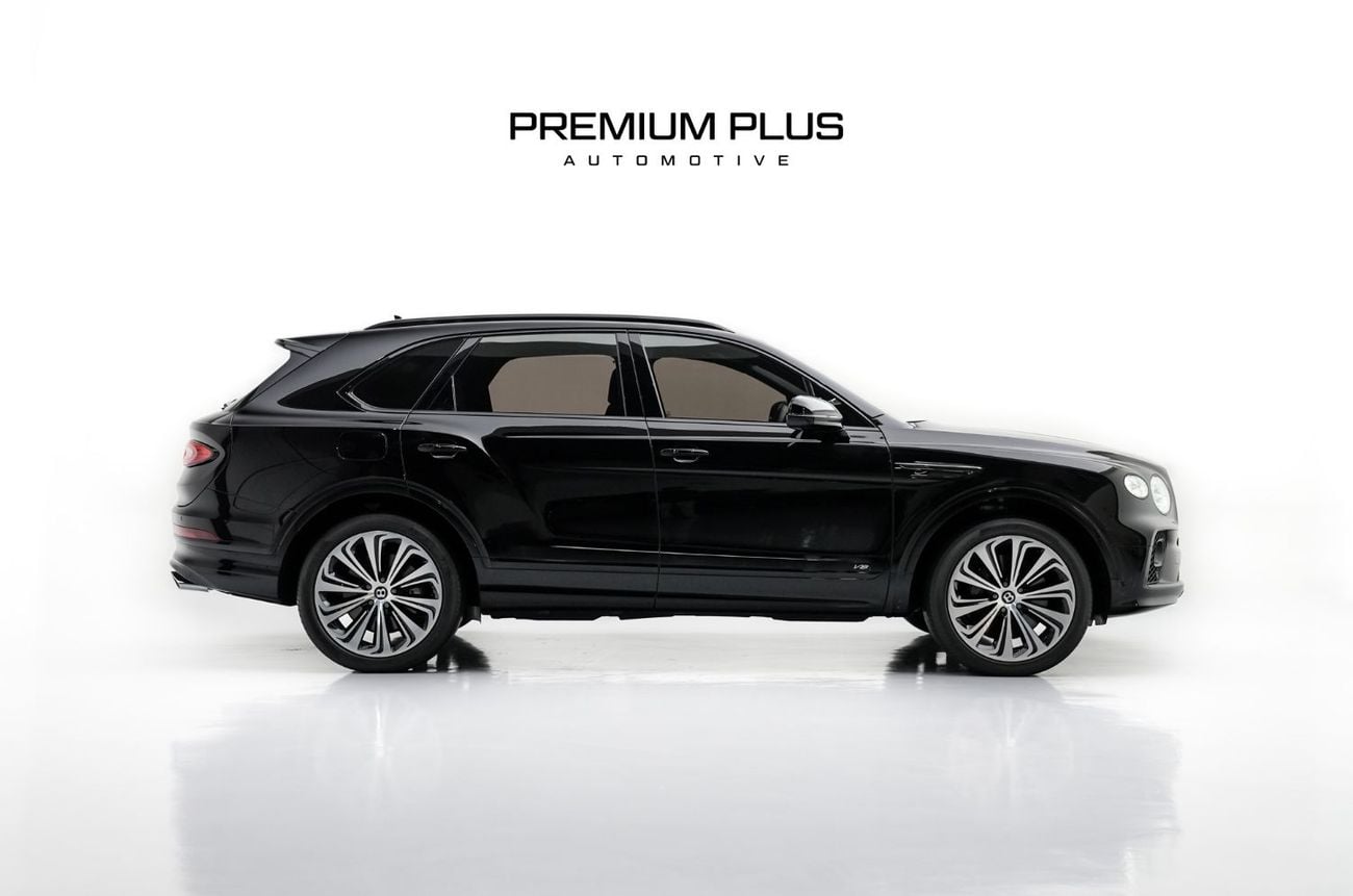 بنتلي بينتايجا Bentayga 4.0T 2021 Bentley Mulliner Blackline, Warranty, Full Bentley Service History, Fully Loaded,
