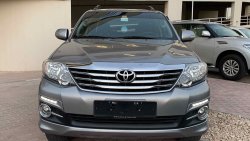 Toyota Fortuner V6. 4,0