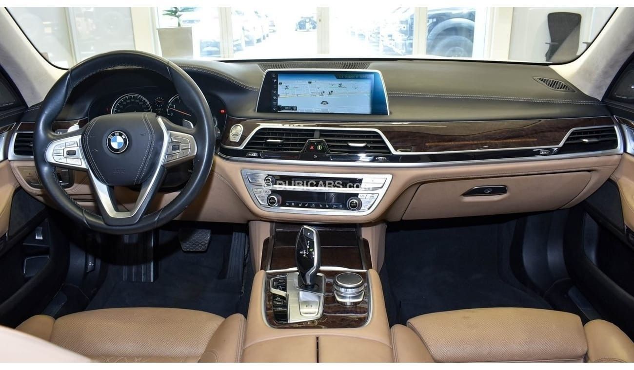 بي أم دبليو 740Li Luxury 3.0L (335 HP)
