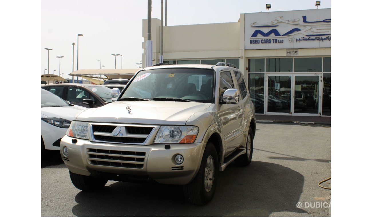 Mitsubishi Pajero COUPE  - GCC - CAR IS IN PERFECT CONDITION INSIDE OUT - ACCIDENTS FREE