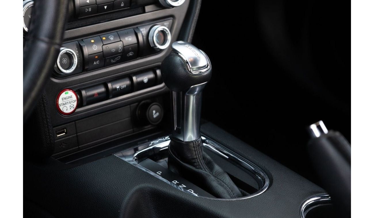 Ford Mustang Ford Mustang V6 2016 GCC under Warranty with Flexible Down-Payment.