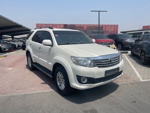 Toyota Fortuner GXR TOYOTA FORTUNER  (GCC  _ SPEC) - mobile 2013- VERY GOOD CONDITION