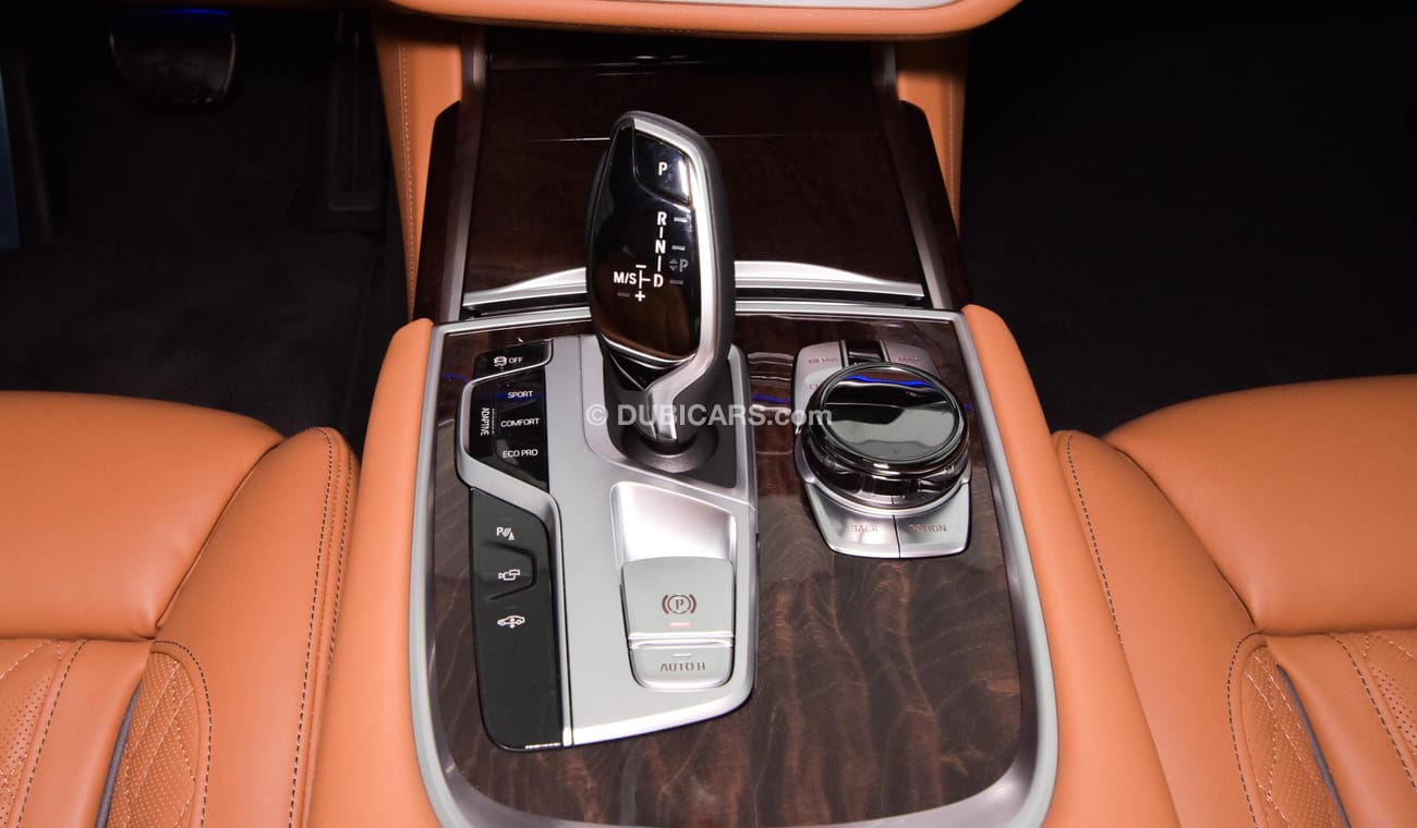 BMW 750Li Li Luxury with Package