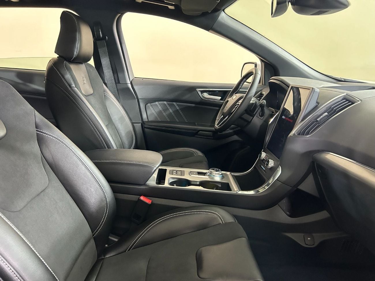 فورد إدج ST SST422/AL TAYER MOTORS AL QOUZ SHOWROOM