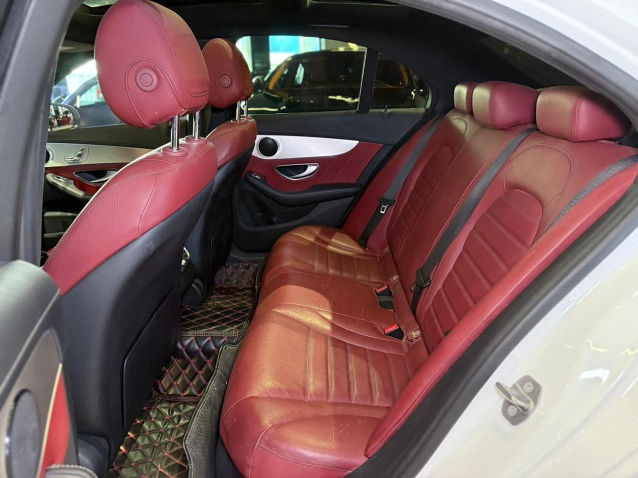 مرسيدس بنز C 200 2017 Mercedes-Benz C200 - GCC - Good Condition -Full service History available