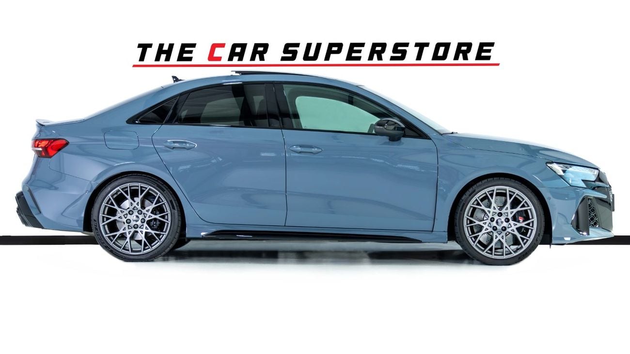 Audi RS3 TFSI quattro 2.5L Sedan Full Option Car - Carbon RS Seats - Kemora Grey - 2025