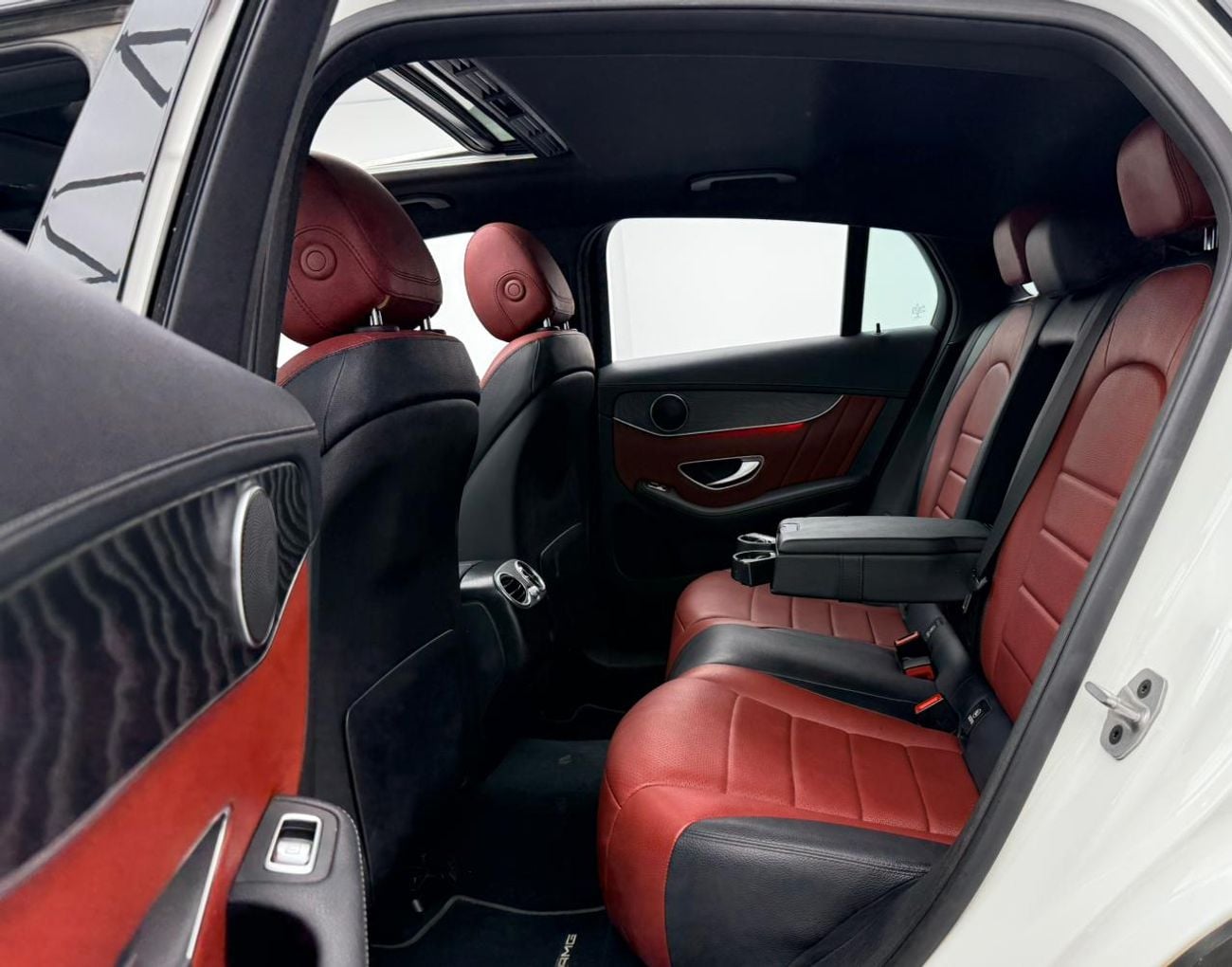 مرسيدس بنز GLC 200 2021 Mercedes Benz GLC200 Coupe, Warranty, Full Mercedes Service History, Low Km, GCC