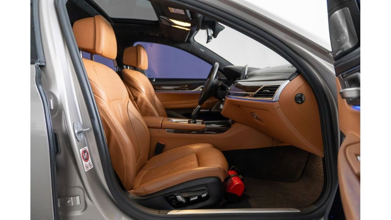 BMW 750Li Luxury Plus 2017 BMW 750Li 4.4L V8 / Full BMW Service History & BMW Service Contract