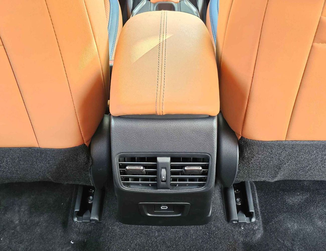 تويوتا ليفين GR SPORTS HYBRID / 1.8L V4 / 360*CAMERA / LEATHER SEATS / SUNROOF (CODE # TLHGR)