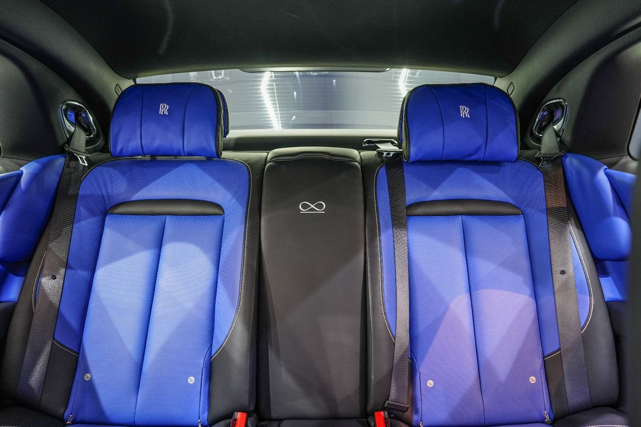 رولز رويس جوست Black Badge, Two-Tone Interior, Rear Entertainment, Dealer Warranty + Service