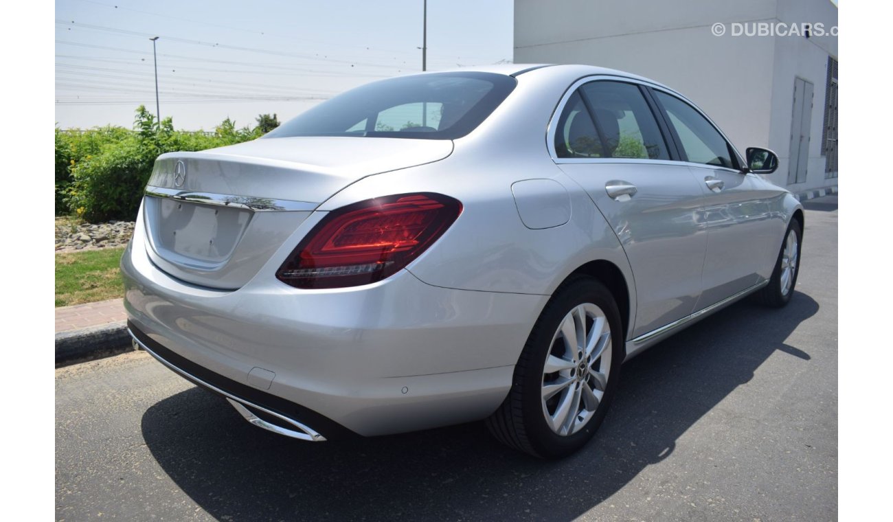 Mercedes-Benz C200 LOW MILEAGE THREE YEARS WARRANTY