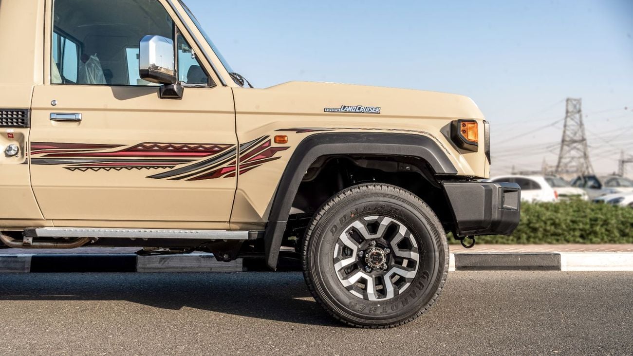 تويوتا لاند كروزر بيك آب 2026 Toyota Land Cruiser LC79 4.0L AT Petrol Full Option (Beige-Brown)