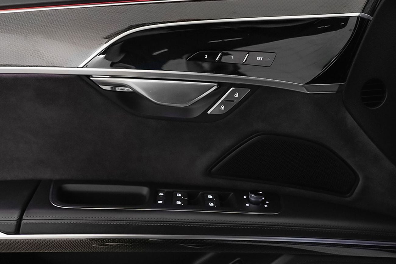 Audi S8 TFSI quattro 4.0L