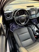 تويوتا راف ٤ XLE sunroof, leather seats Full Option