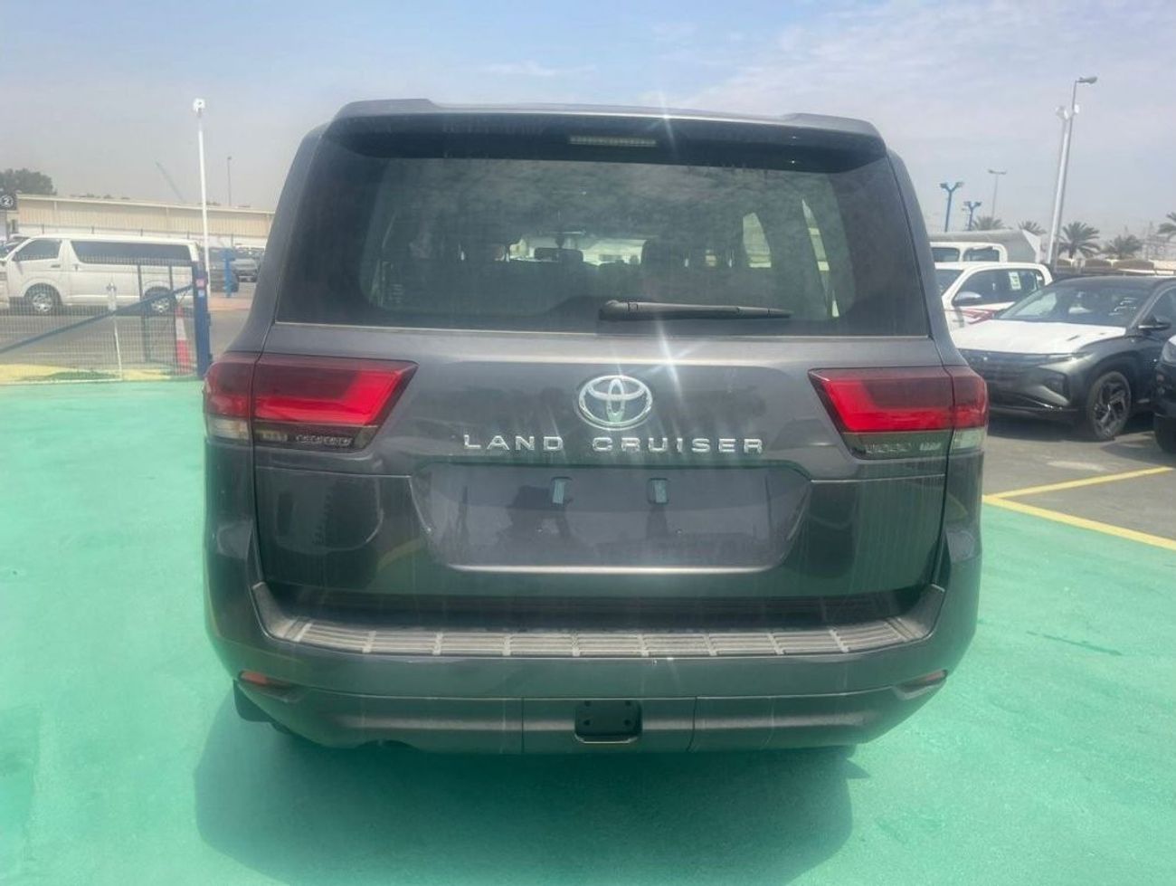 Toyota Land Cruiser 2023 TOYOTA LAND CRUISER LC300 4.0L AUTOMATIC BASIC OPTION