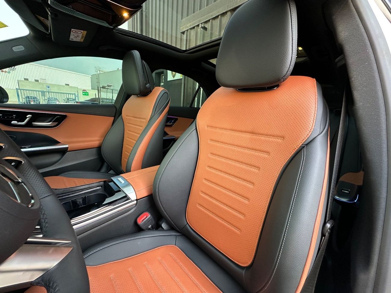 Mercedes-Benz C 200 Premium 2.0L Premium 1.4L MERCEDES-BENZ C200 | BRAND NEW | 2025 | KOREAN SPACE