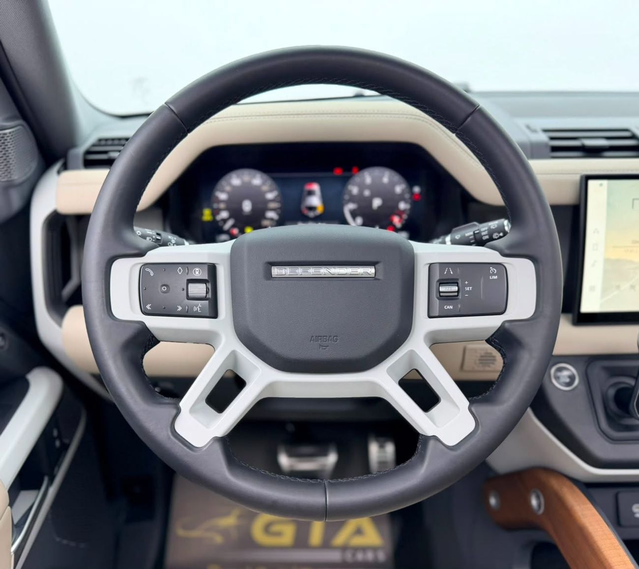 لاند روفر ديفندر 110 2024 Land Rover Defender 110 SE P300, Sept/2029 Warranty, Nov/2029 Service Package, Full Service His