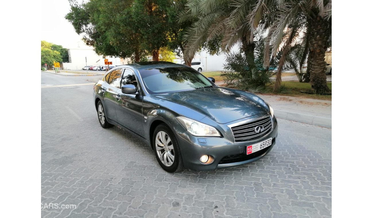 Infiniti Q70 انفينيتي Q70 INFINITY Q70 موديل 2015 / خليجي وارد المسعود للسيارات صبغ الوكالة ومن دون حوادث  رمادي