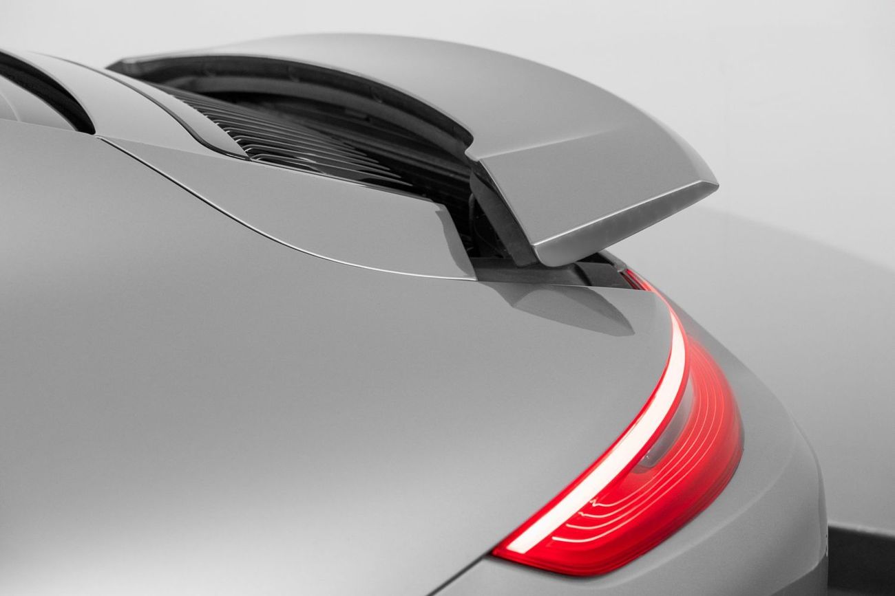 Porsche 911 Carrera 3.0L (380 HP) Coupe