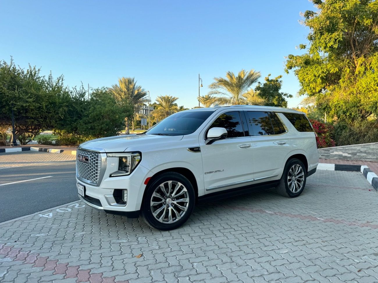 جي أم سي يوكون 6.2 V8 Denali (AWD)