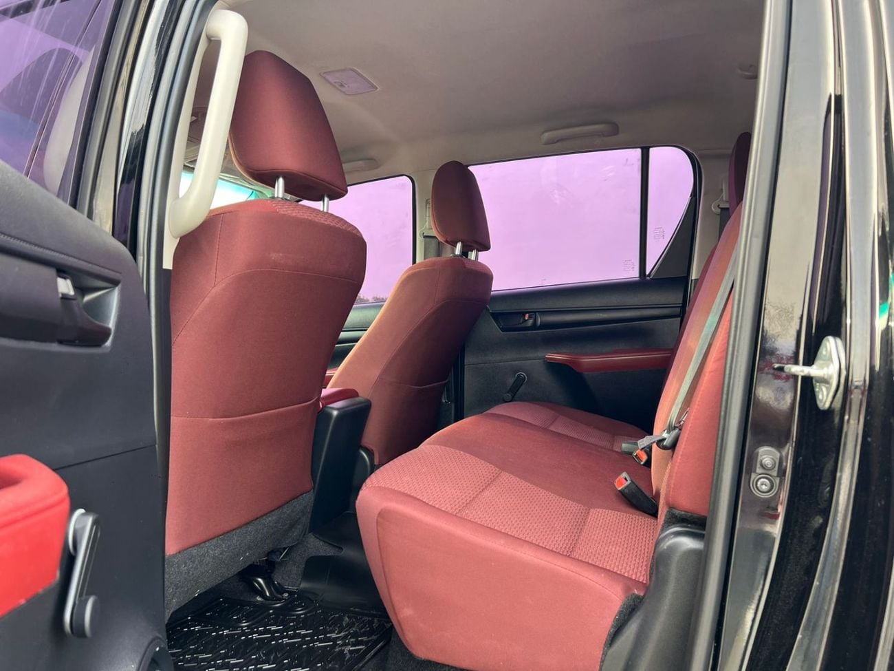 Toyota Hilux 2022 Toyota Hilux GL Adventure Modified - 2.7L V4 - GCC - AWD 4x4- Rear Camera -  Patrol