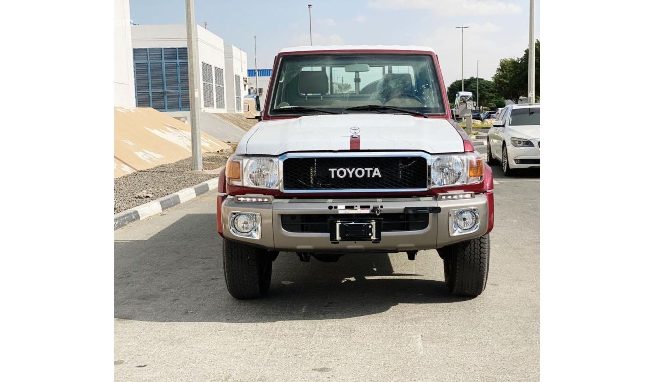 Toyota Land Cruiser Pick Up تويوتا لاند كروزر بيك آب 79 Single Cabin Pickup LX-V V6 4.0L Petrol 4WD MT