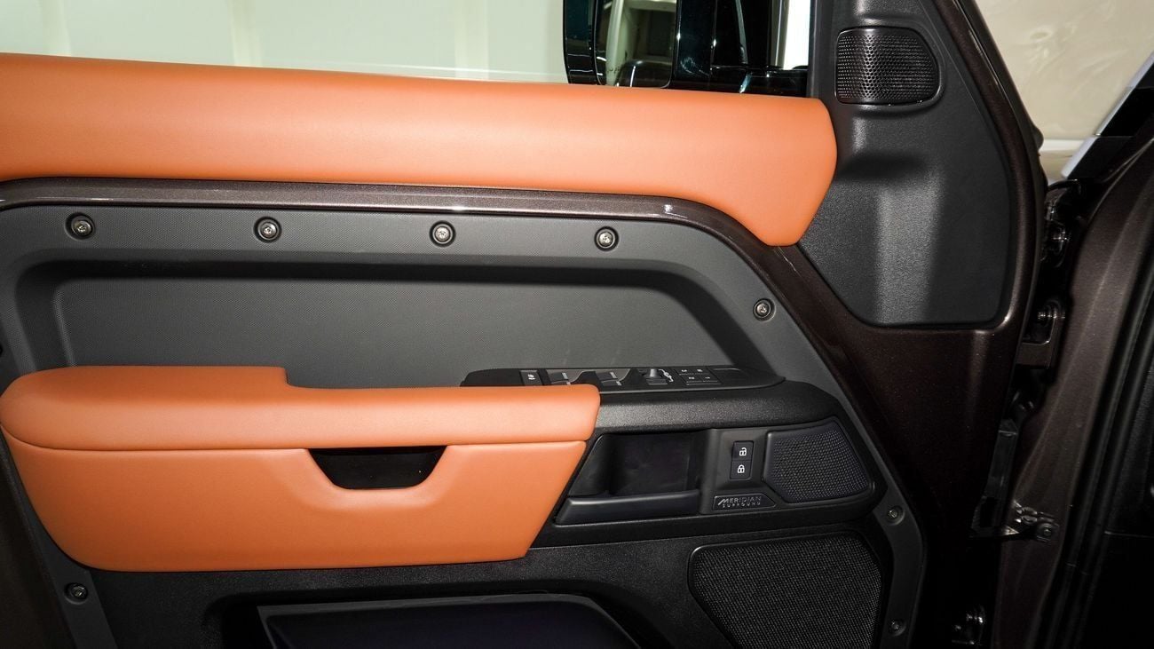 Land Rover Defender V8